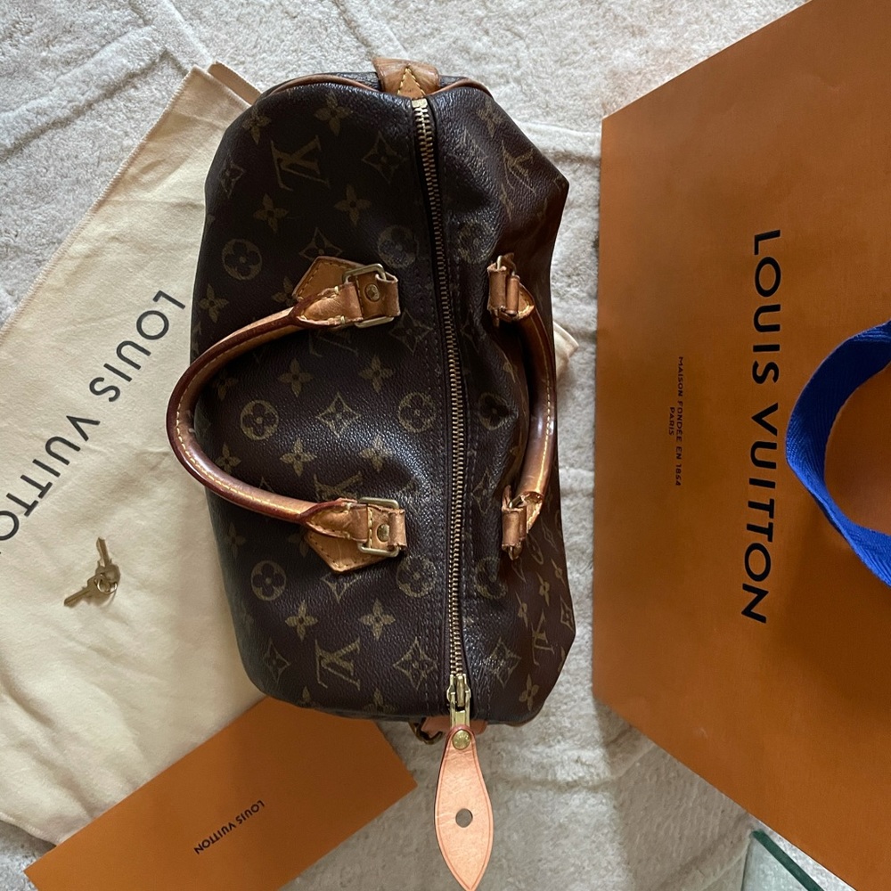 LV Speedy 30 - Picture 8 of 15
